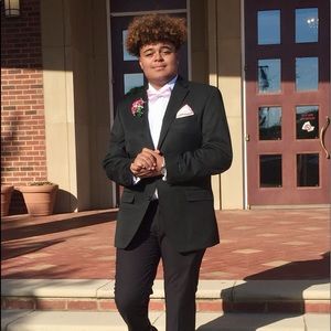 Meet your Posher, Devin